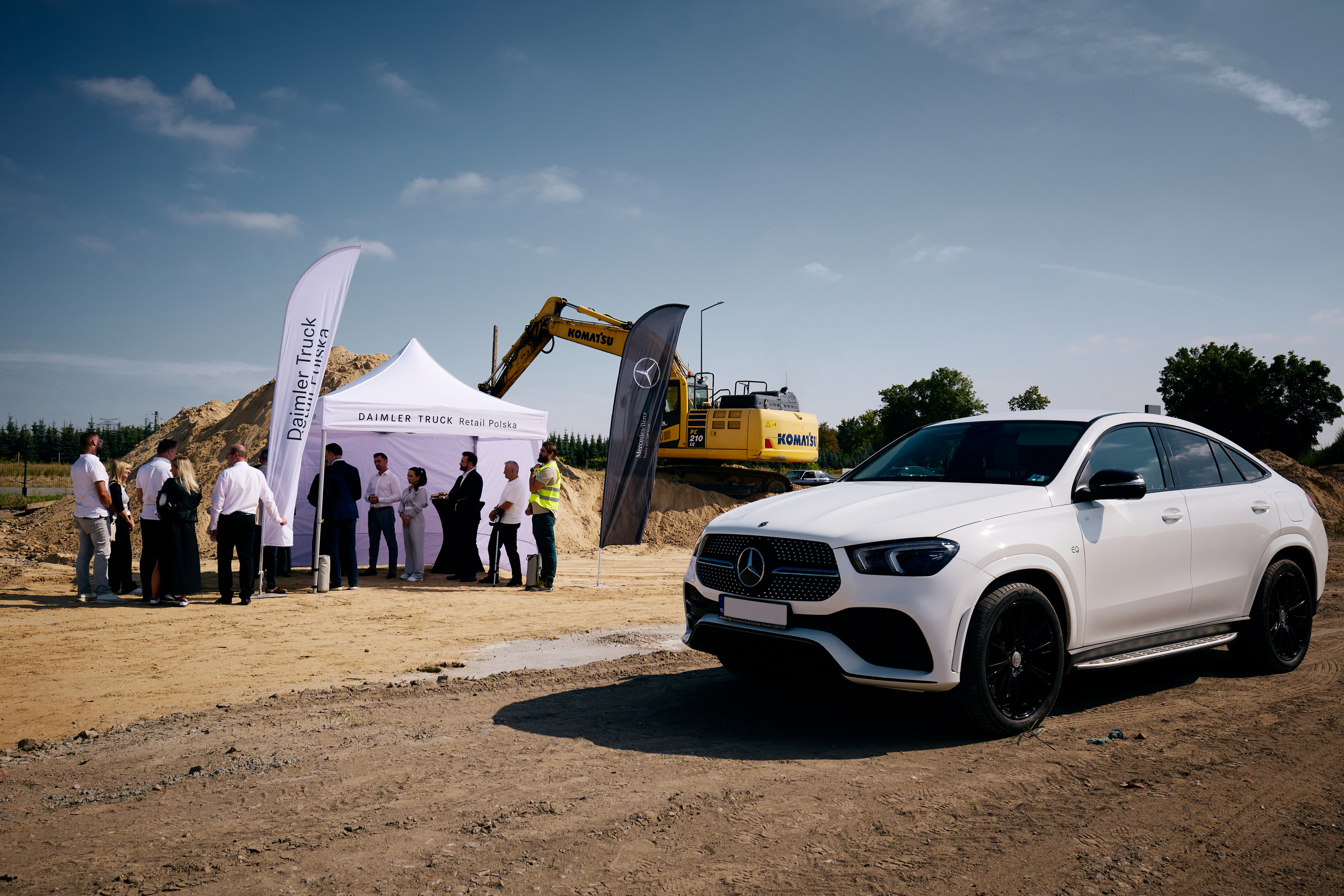 Budowa serwisu Mercedes-Benz Trucks w Ujrzanowie ruszyła pełną parą!