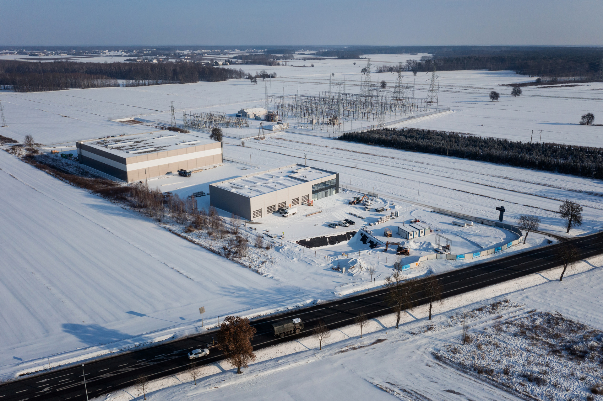 Budowa serwisu Mercedes-Benz Trucks w Ujrzanowie – zimowy raport