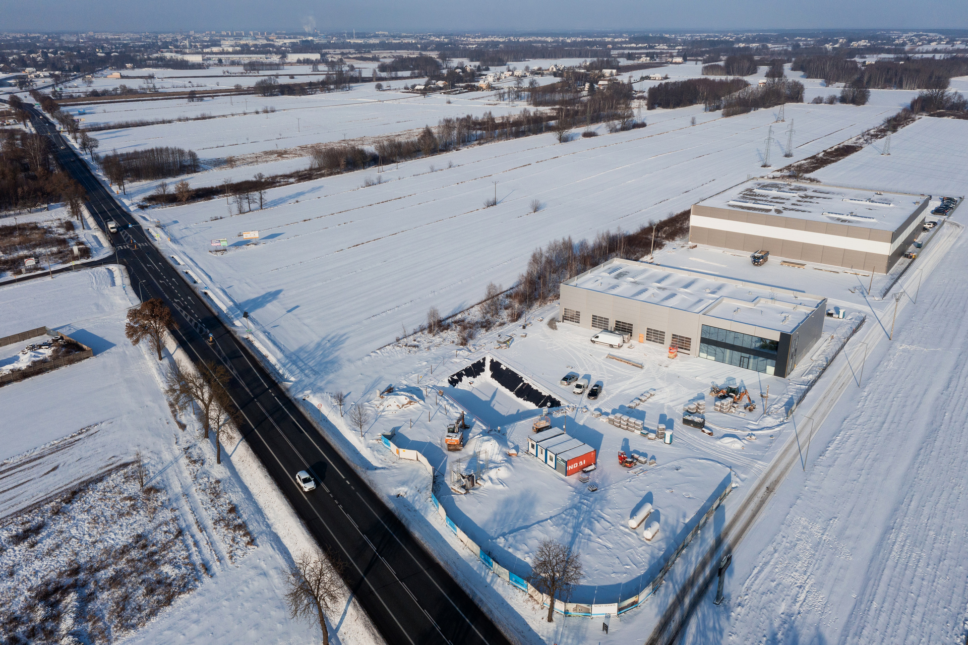 Budowa serwisu Mercedes-Benz Trucks w Ujrzanowie – zimowy raport