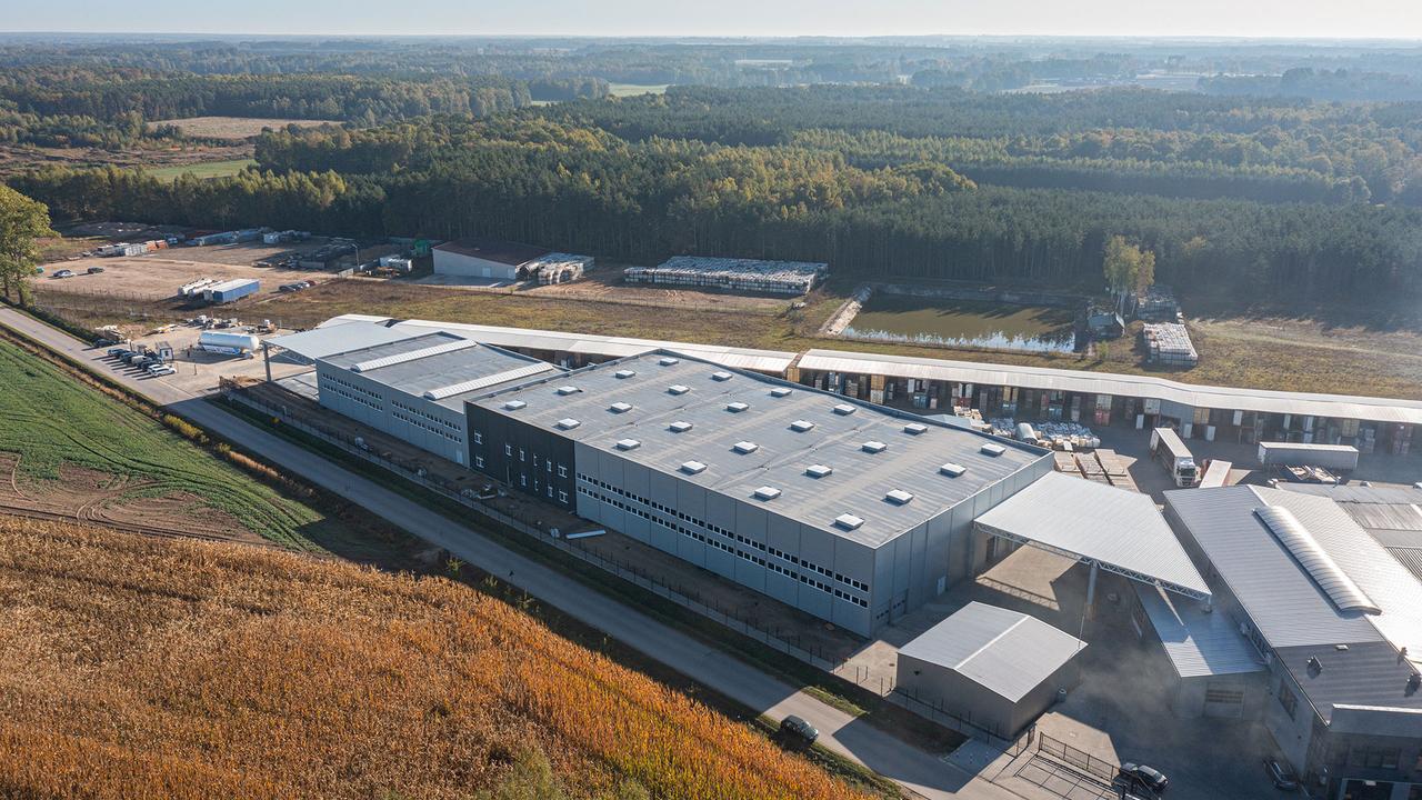 Aktualne Trendy w Budowie Hal – Nowoczesność, Ekologia i Technologia