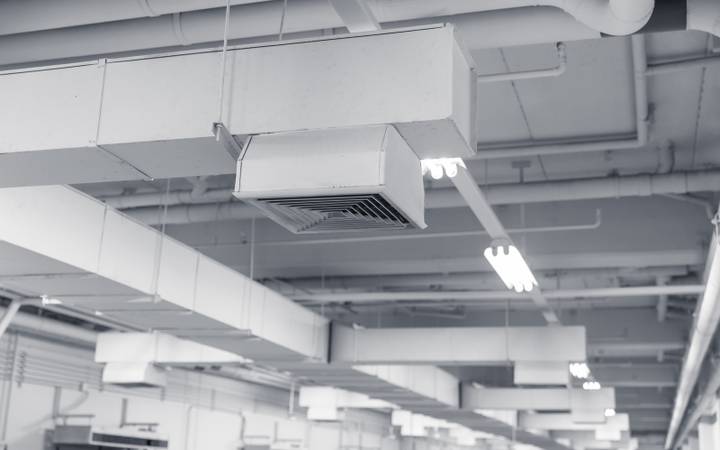Jaki System Ogrzewania Hali Stalowej Wybrać? Przewodnik po Najlepszych Rozwiązaniach Energetycznych