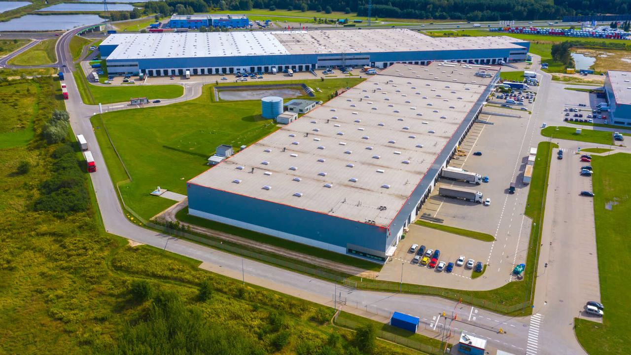 Nowoczesne Hale Dla Firm Logistycznych i Kurierskich