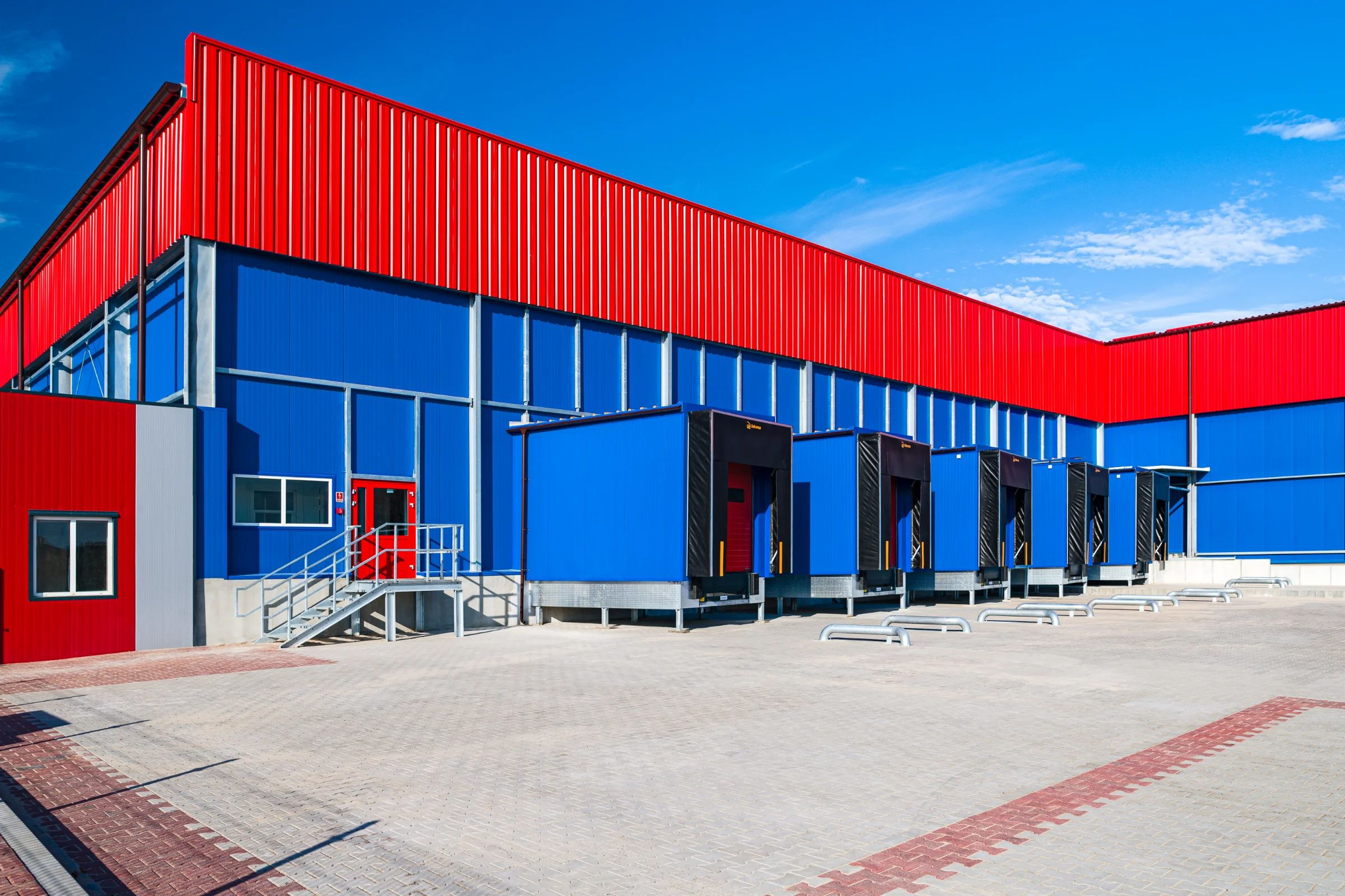 Hala magazynowa stalowa chłodnia dla sektora logistycznego w Grójcu