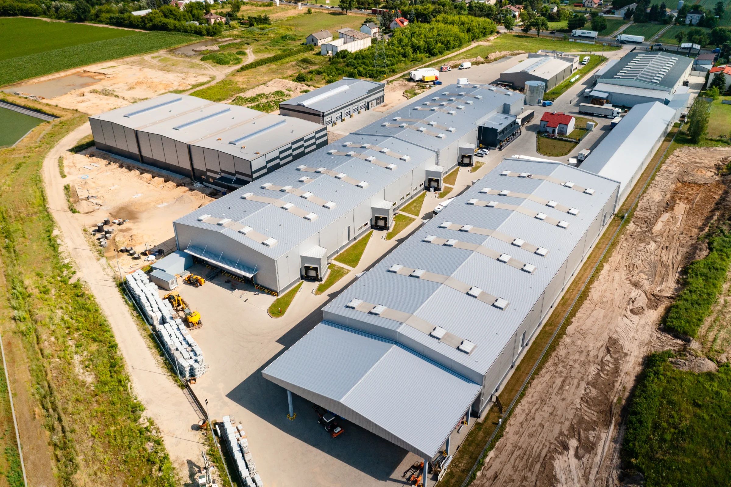Hale magazynowe dla sektora logistycznego w Błonie Wieś