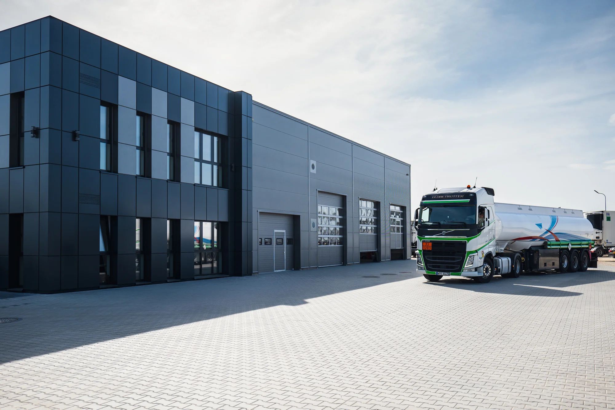 Budynek warsztatowy z częścią biurowo-produkcyjną Konik Stary (A2)