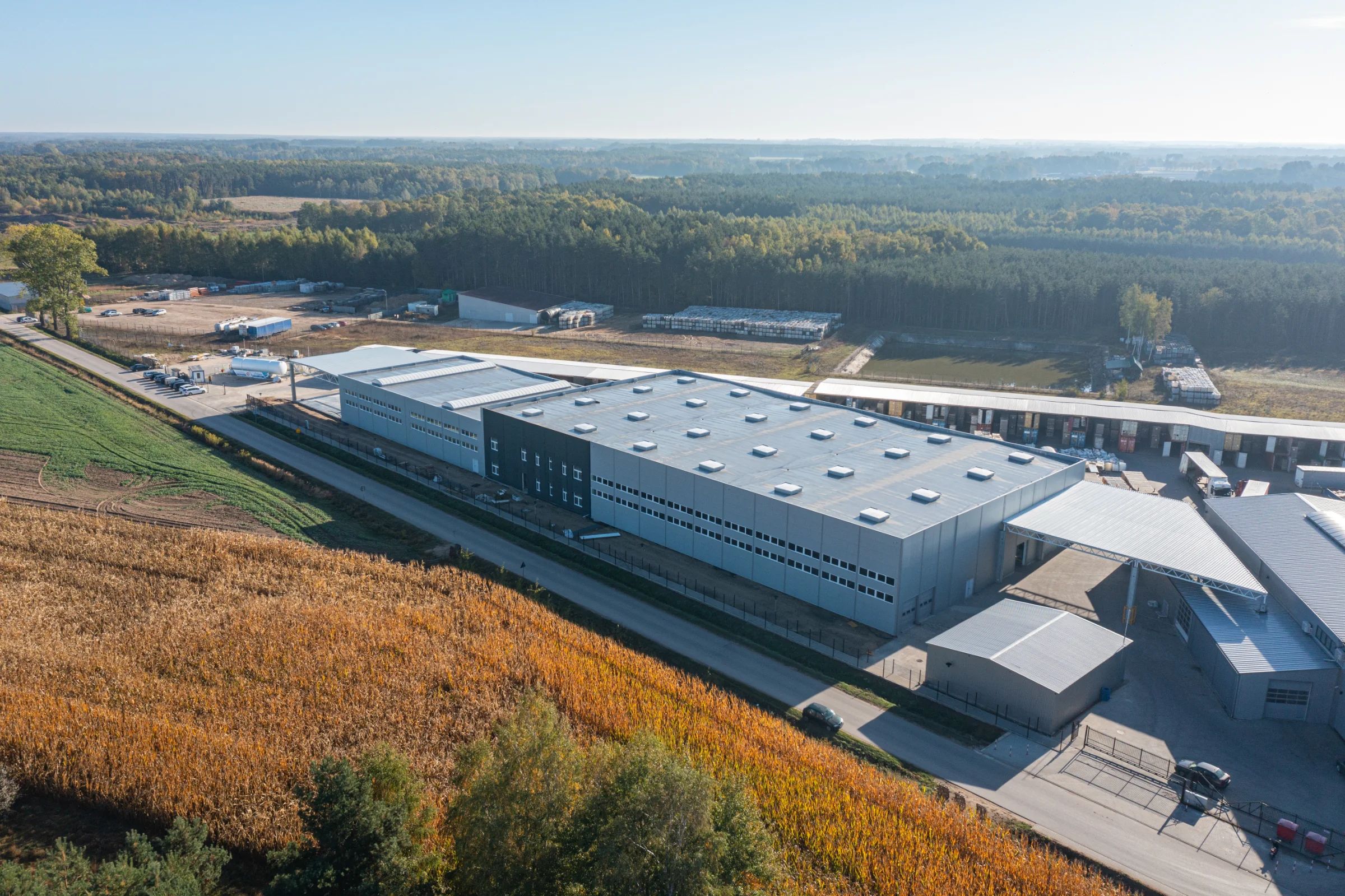Hala produkcyjno-magazynowa dla huty szkła w Brańsku